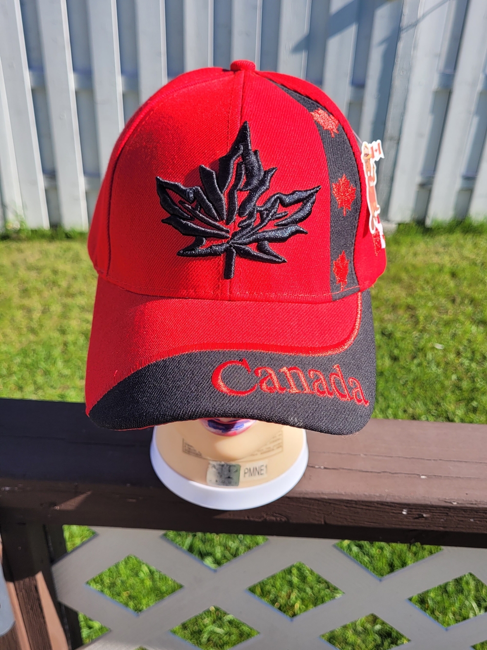 NWT Canada Red & Black Maple Leaf Baseball Cap